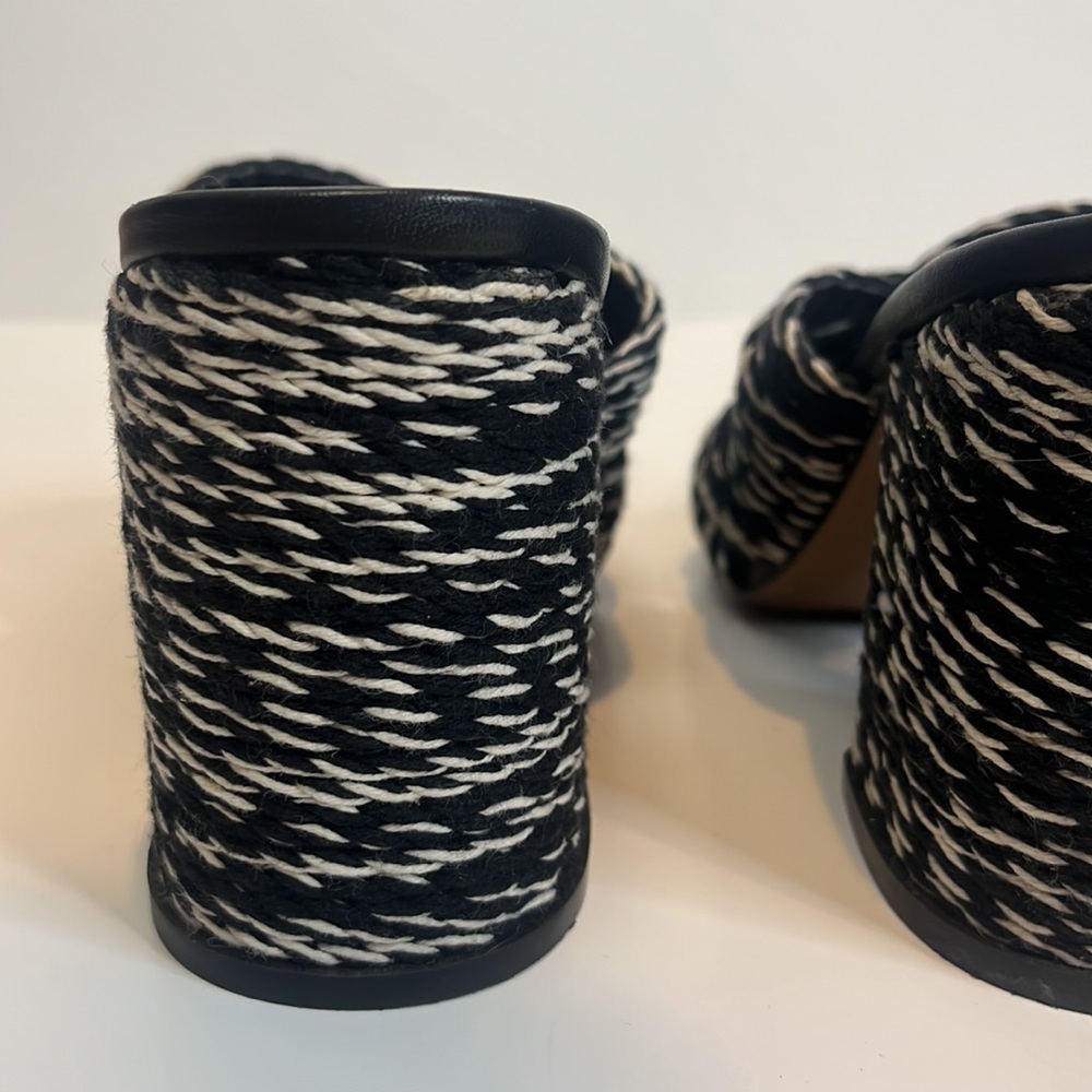 Vince Camuto Carindil Woven Mule Black/White 8 - Picture 9 of 9